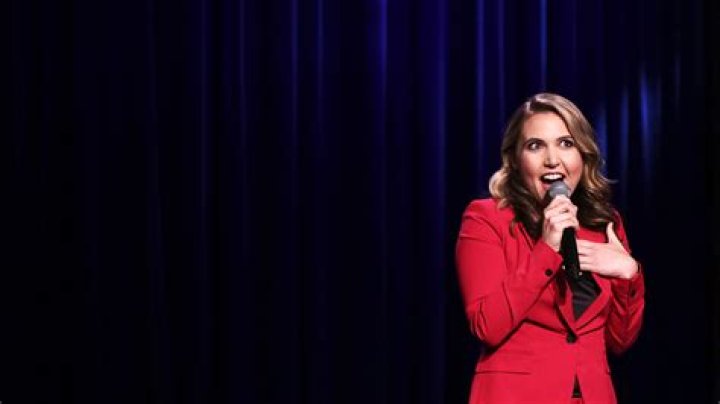 Entertainment Tonight Female Hosts: A Comprehensive Look at the Stars Behind the Screen