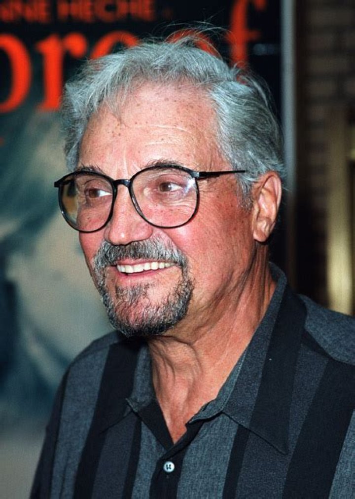 How Much is Hal Linden Worth? Uncovering the Net Worth of a Legendary Actor